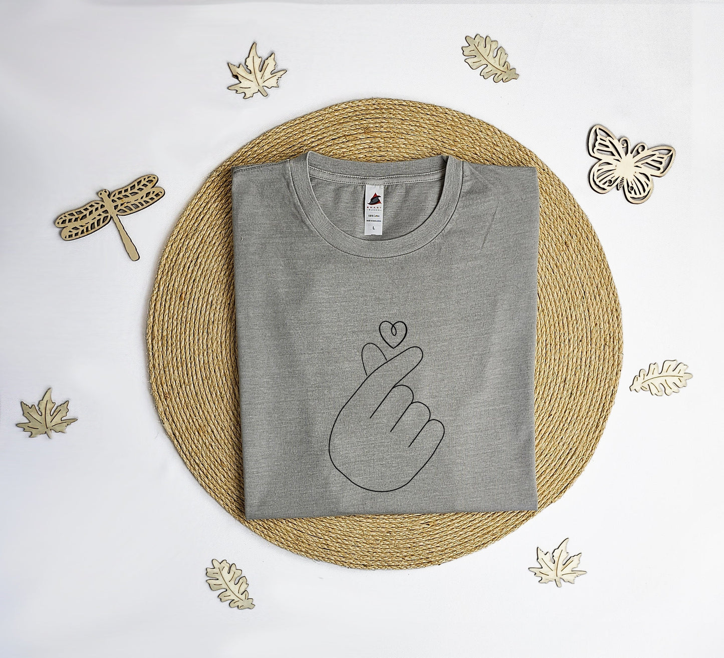 Korean finger heart T-shirt, Cute heart shirt, k-drama k-pop tee shirt, K-drama lover gift.