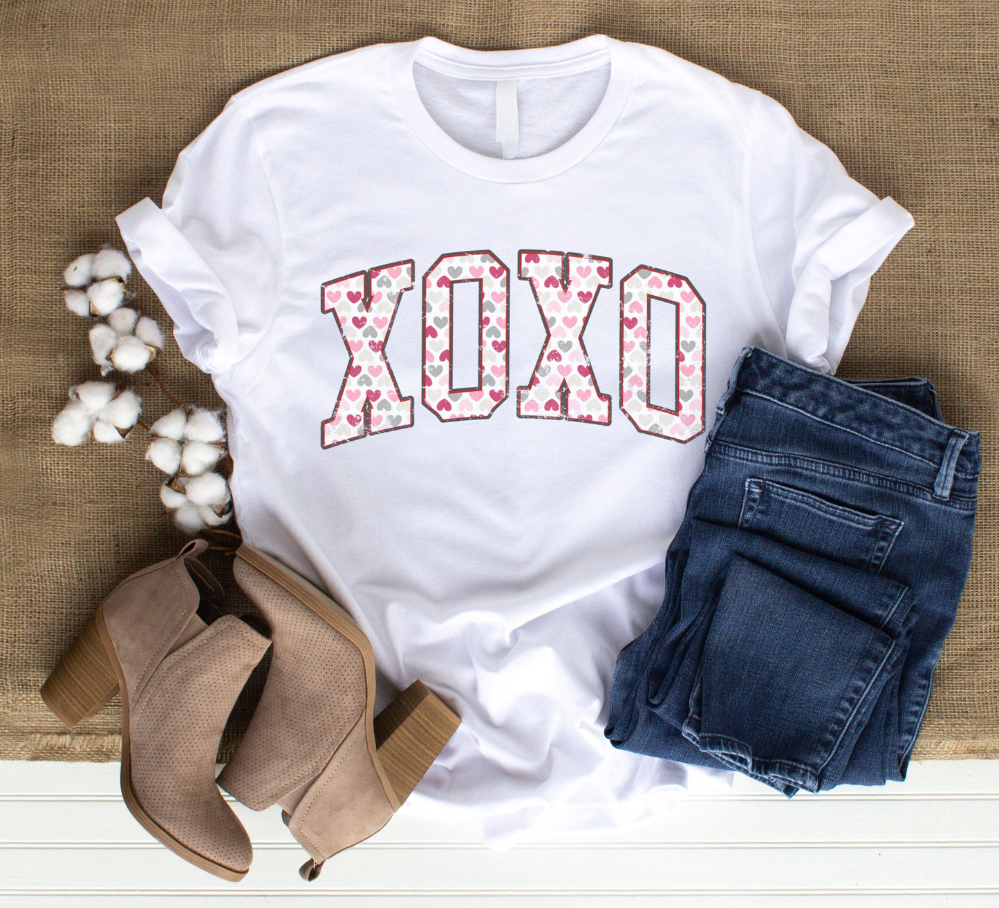 XOXO hearts Valentines day heart T-Shirt, Heart shirt, galentines shirt, Valentine gift T-shirt.