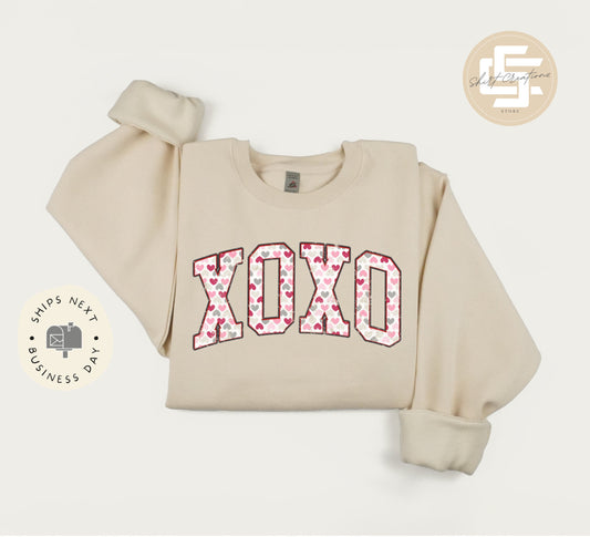 XOXO hearts sweatshirt, Valentines day sweater, hearts crewneck sweatshirt, valentines gift sweater.