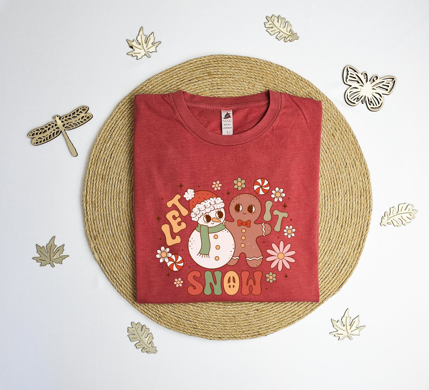 Let it snow Christmas Vintage T-Shirt, Christmas tee shirt, Xmas shirt, xmas gift T-shirt, Vintage tee shirt.