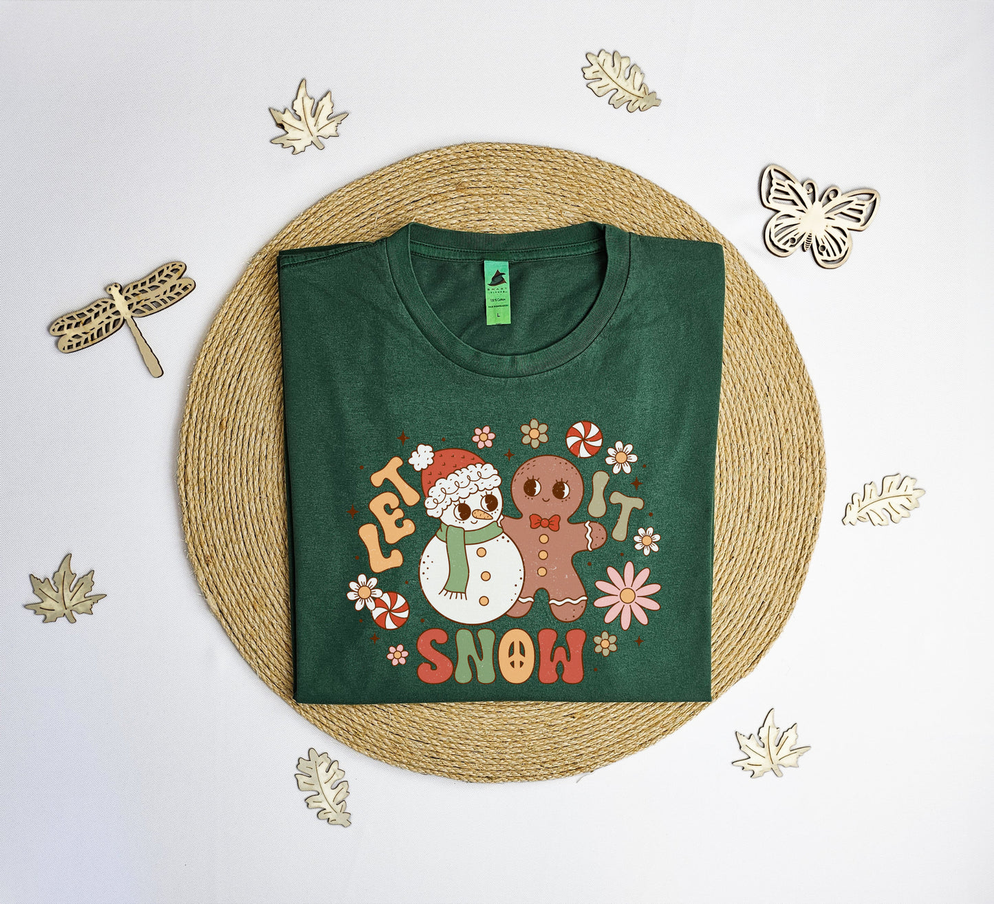 Let it snow Christmas Vintage T-Shirt, Christmas tee shirt, Xmas shirt, xmas gift T-shirt, Vintage tee shirt.